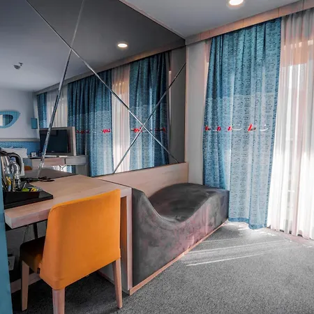 Leman 5*