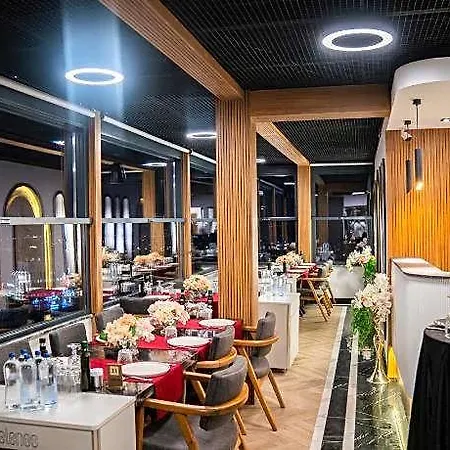 Hotel Leman 5*